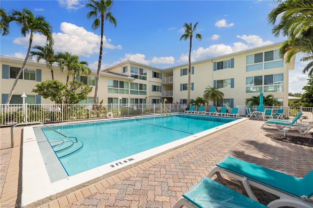 1950 Gulf Shore BLVD N # 114