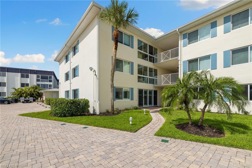 1950 Gulf Shore BLVD N # 114