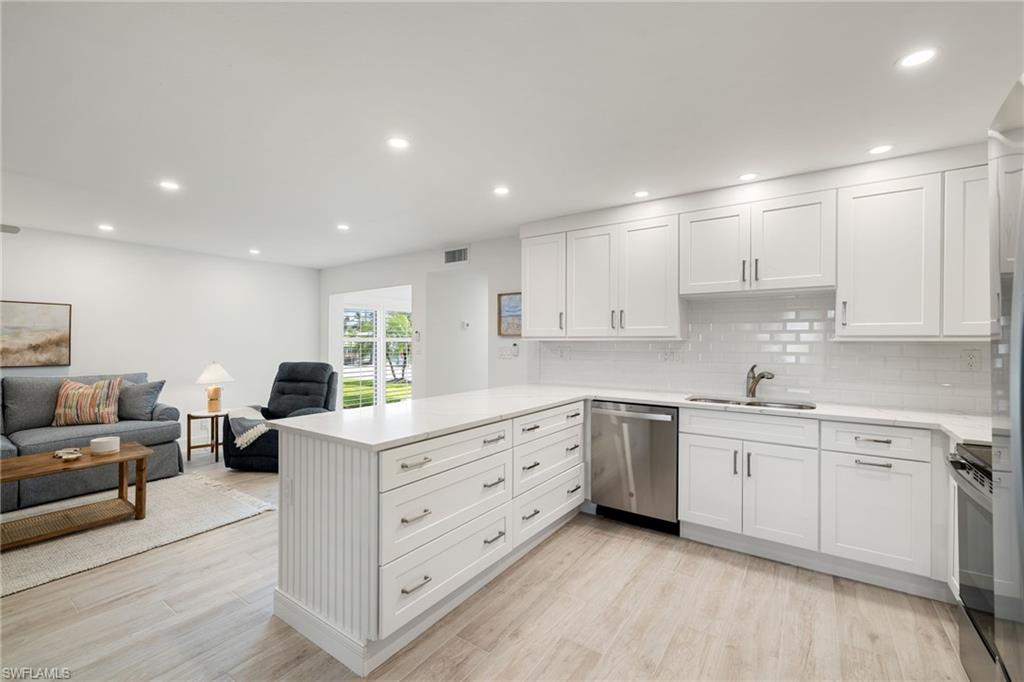 1950 Gulf Shore BLVD N # 114