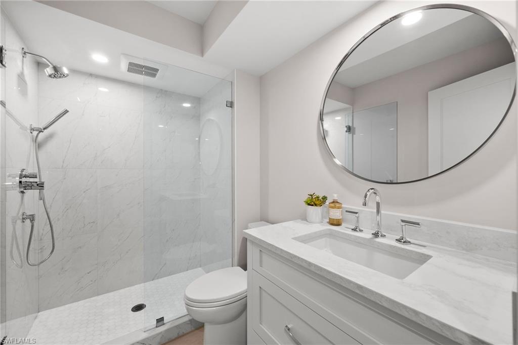 1300 Gulf Shore BLVD N # 109, NAPLES Unit: 109