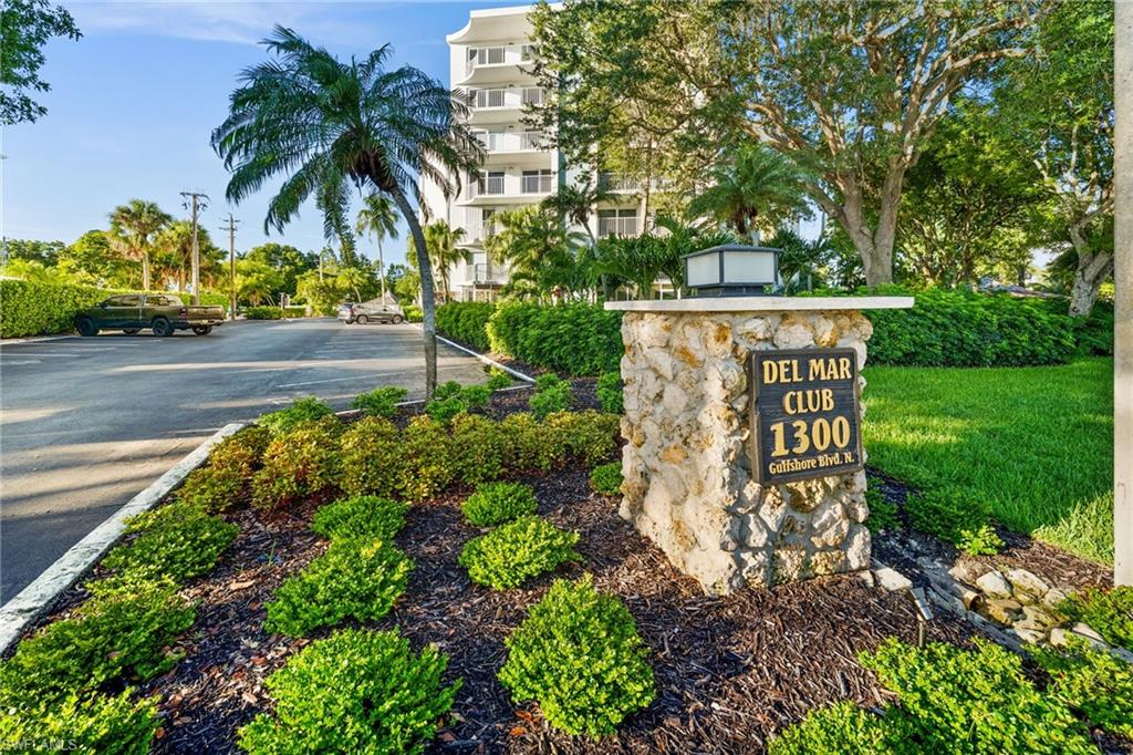 1300 Gulf Shore BLVD N # 109, NAPLES Unit: 109