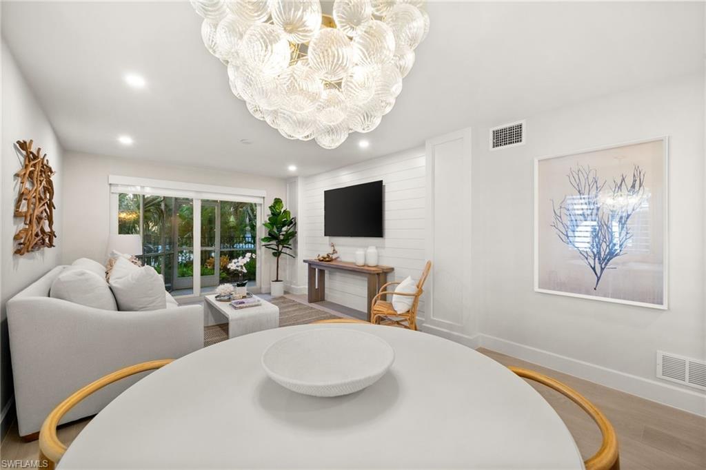 1300 Gulf Shore BLVD N # 109, NAPLES Unit: 109