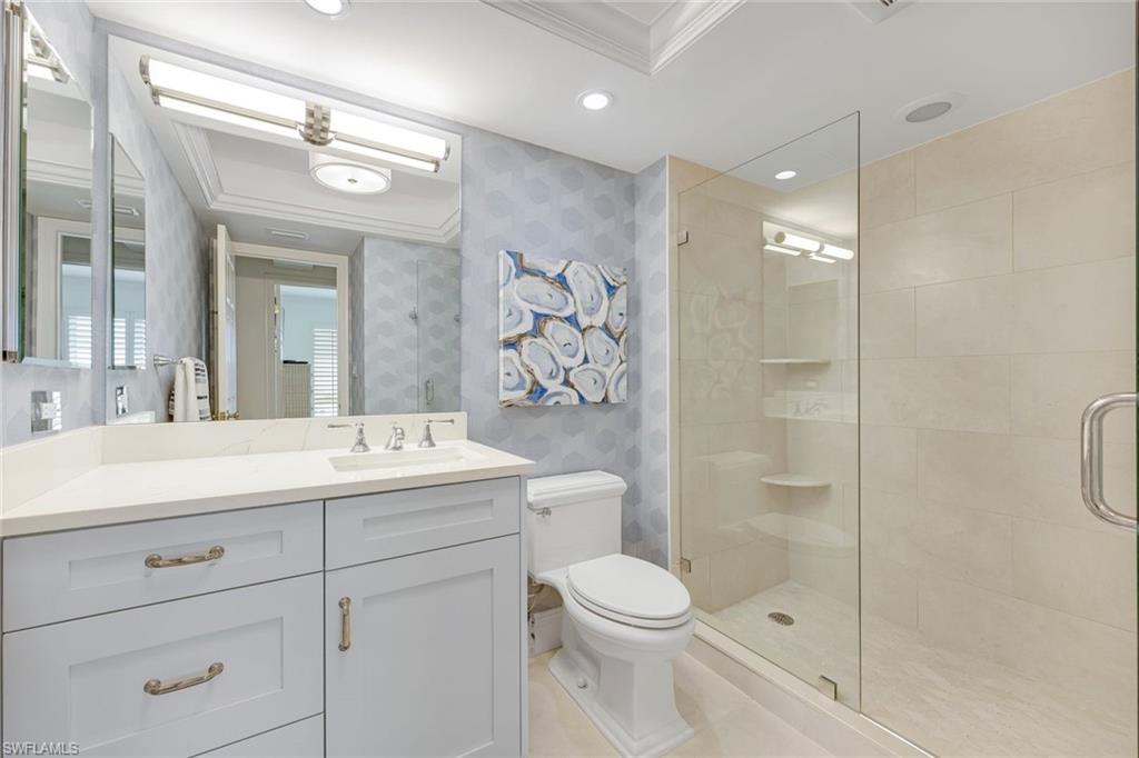 250 PARK SHORE DR # 601