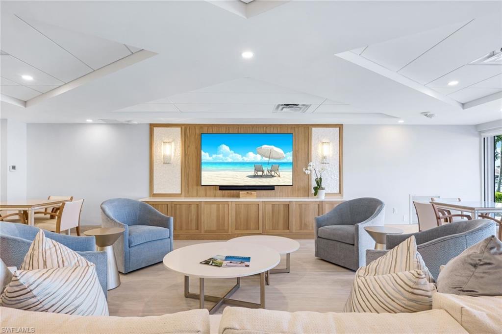 250 PARK SHORE DR # 601