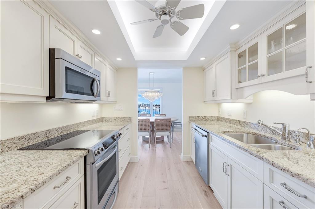 250 PARK SHORE DR # 601
