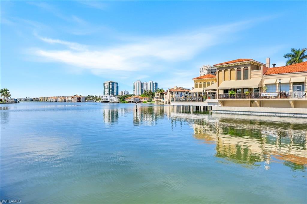 250 PARK SHORE DR # 601