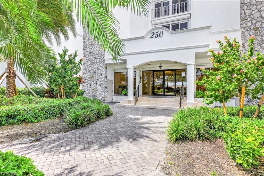 250 PARK SHORE DR # 601
