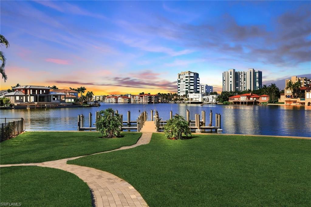 250 PARK SHORE DR # 601