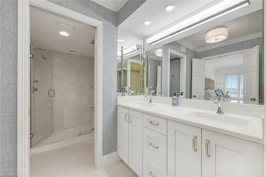 250 PARK SHORE DR # 601