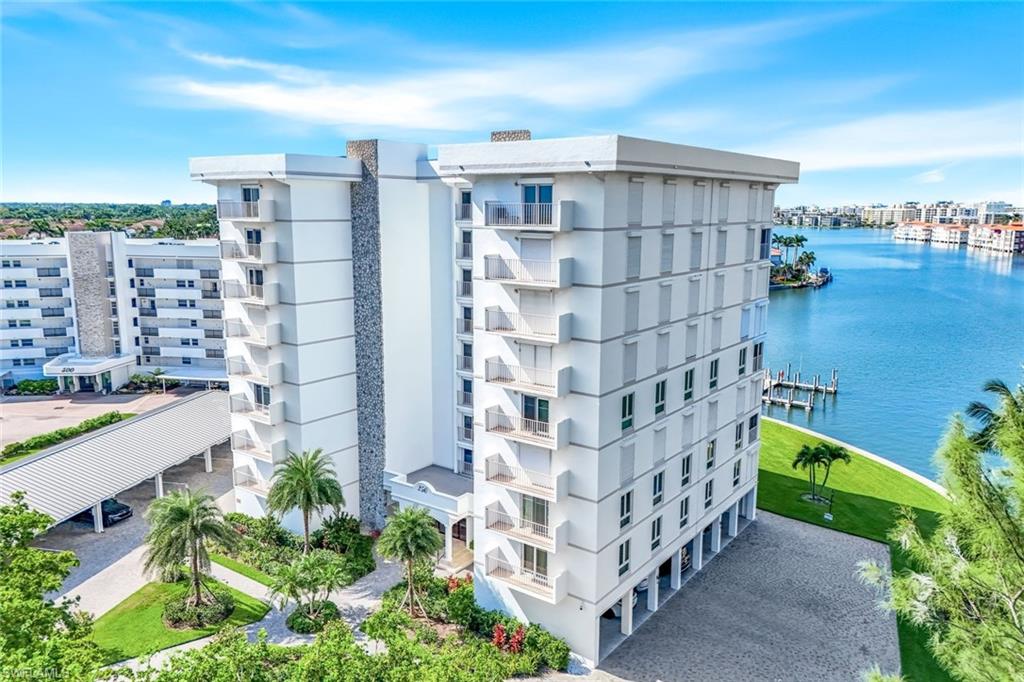 250 PARK SHORE DR # 601