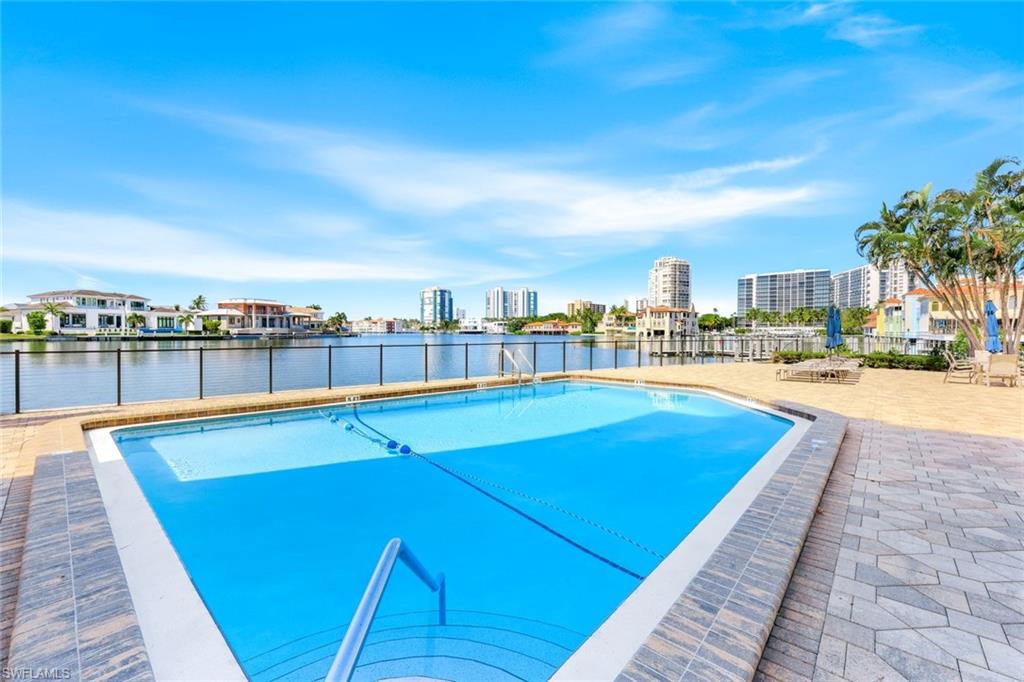 250 PARK SHORE DR # 601