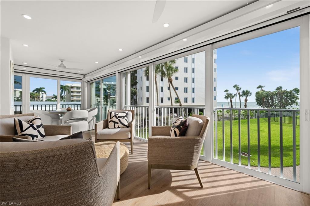 2901 Gulf Shore BLVD N # 101S