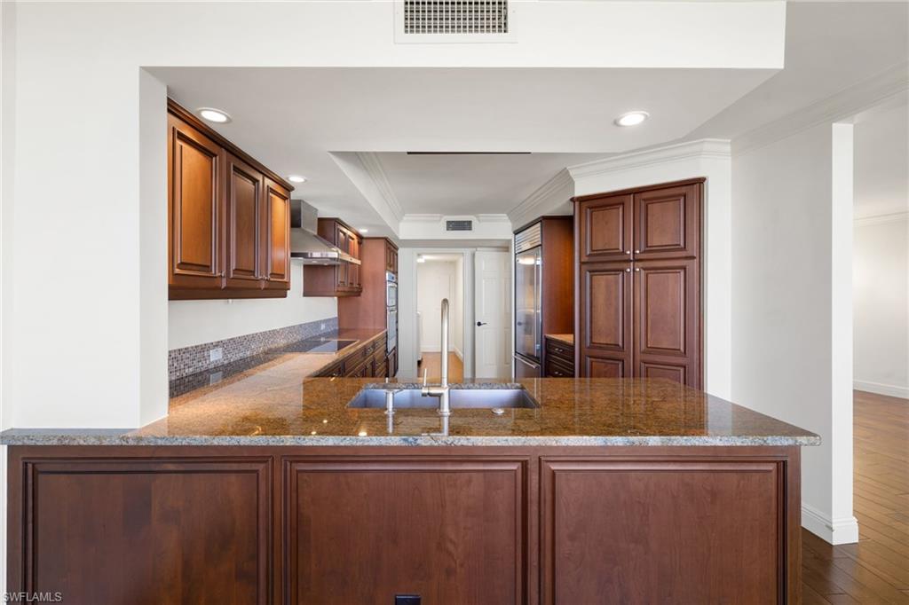 2355 Gulf Shore BLVD N # 903