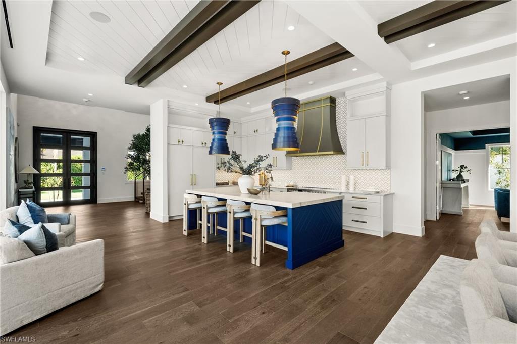 506 Neapolitan LN