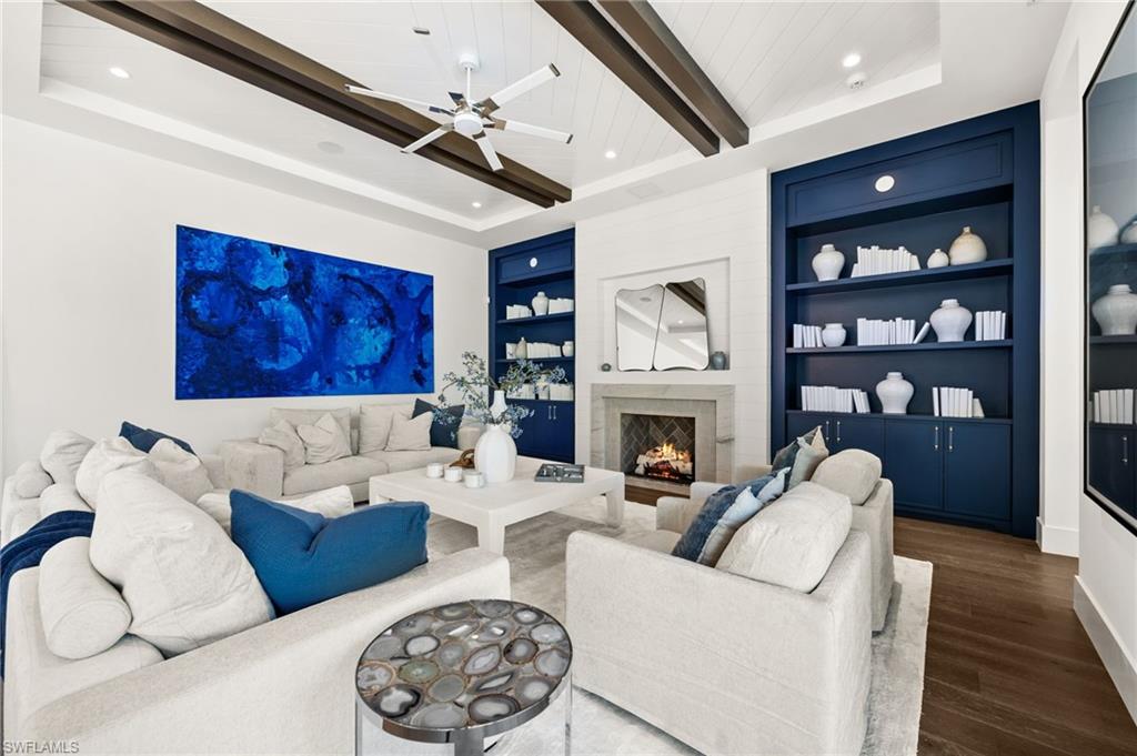 506 Neapolitan LN