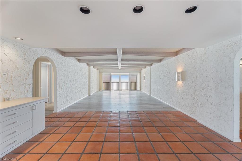 2171 Gulf Shore BLVD N # 701