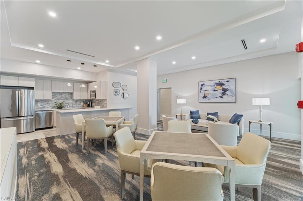 2171 Gulf Shore BLVD N # 701