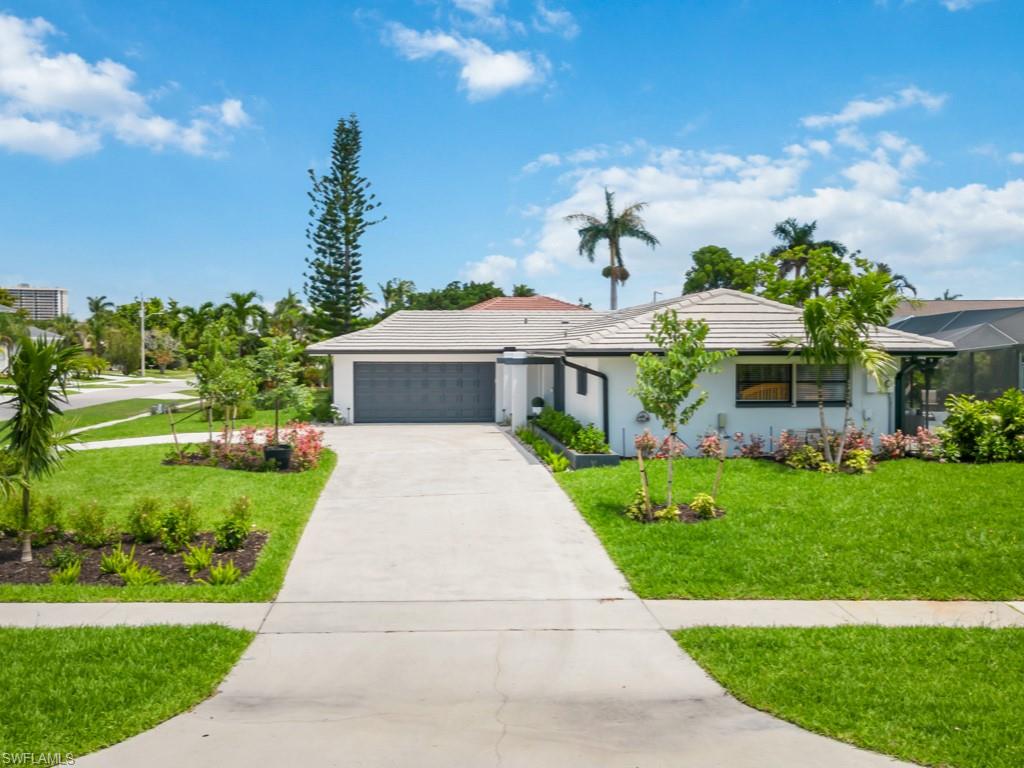291 W Flamingo CIR