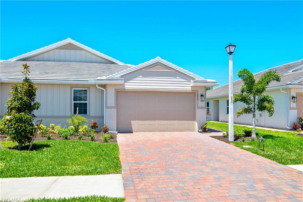 1033 Tranquil Brook DR