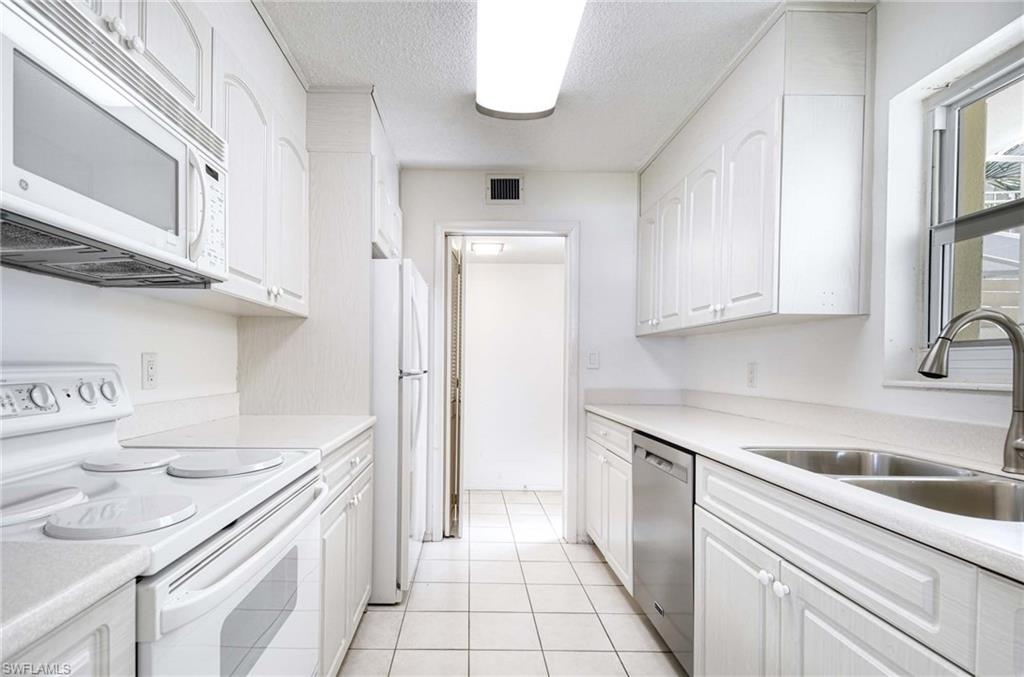 2151 Gulf Shore BLVD N # 204