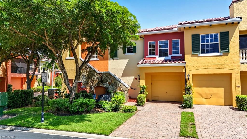 22321 Piazza Doria LN # 202