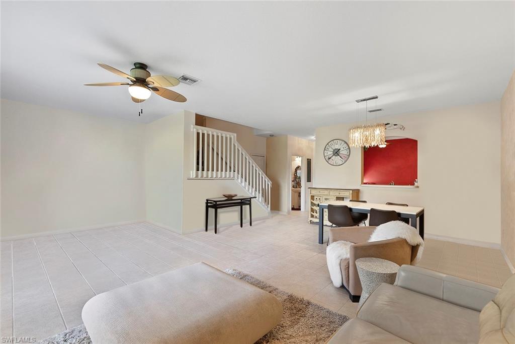 9838 Roundstone CIR