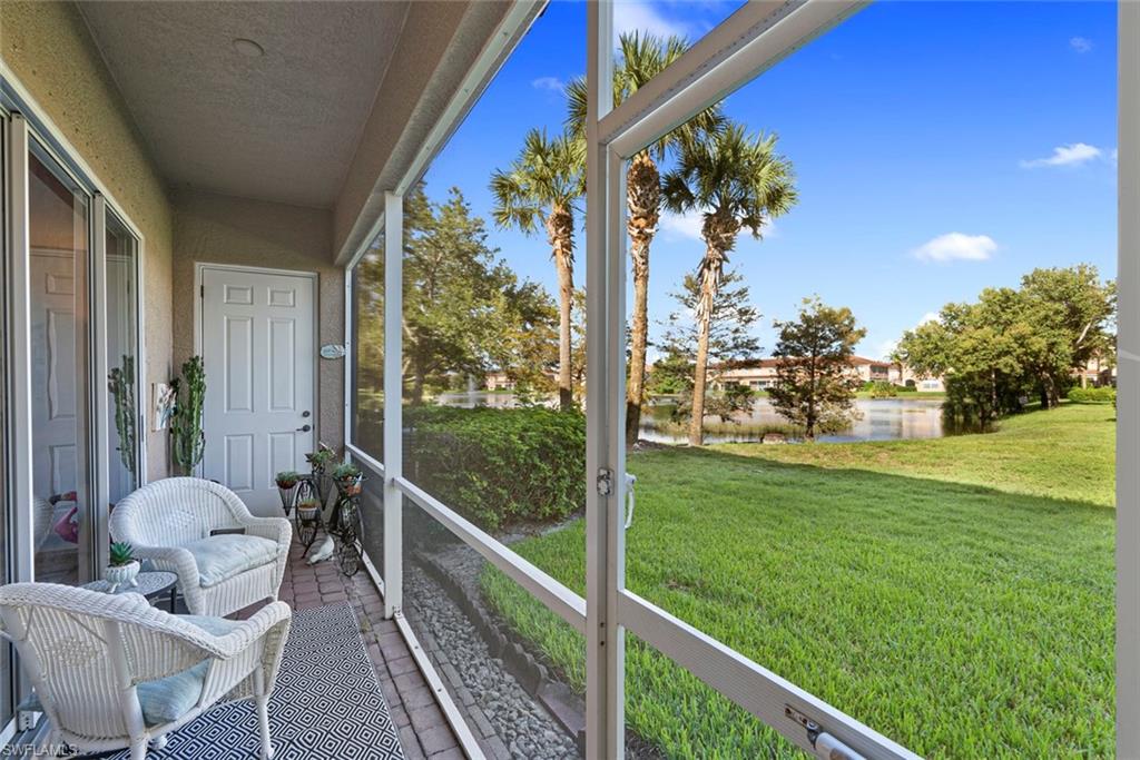 9838 Roundstone CIR