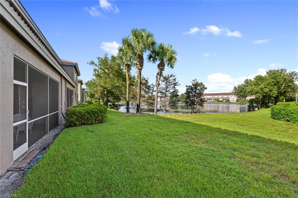 9838 Roundstone CIR