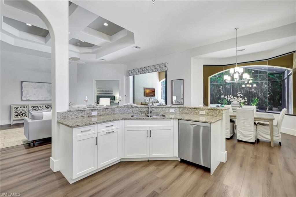 5717 Hammock Isles DR