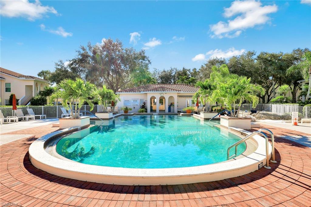 109 Tuscana CT # 308, NAPLES Unit: 308