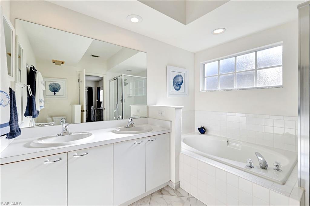 109 Tuscana CT # 308, NAPLES Unit: 308