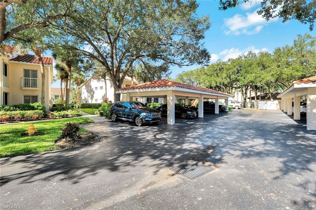109 Tuscana CT # 308, NAPLES Unit: 308