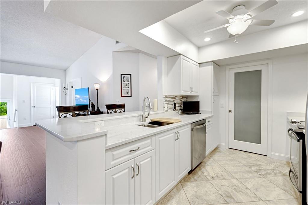 109 Tuscana CT # 308, NAPLES Unit: 308