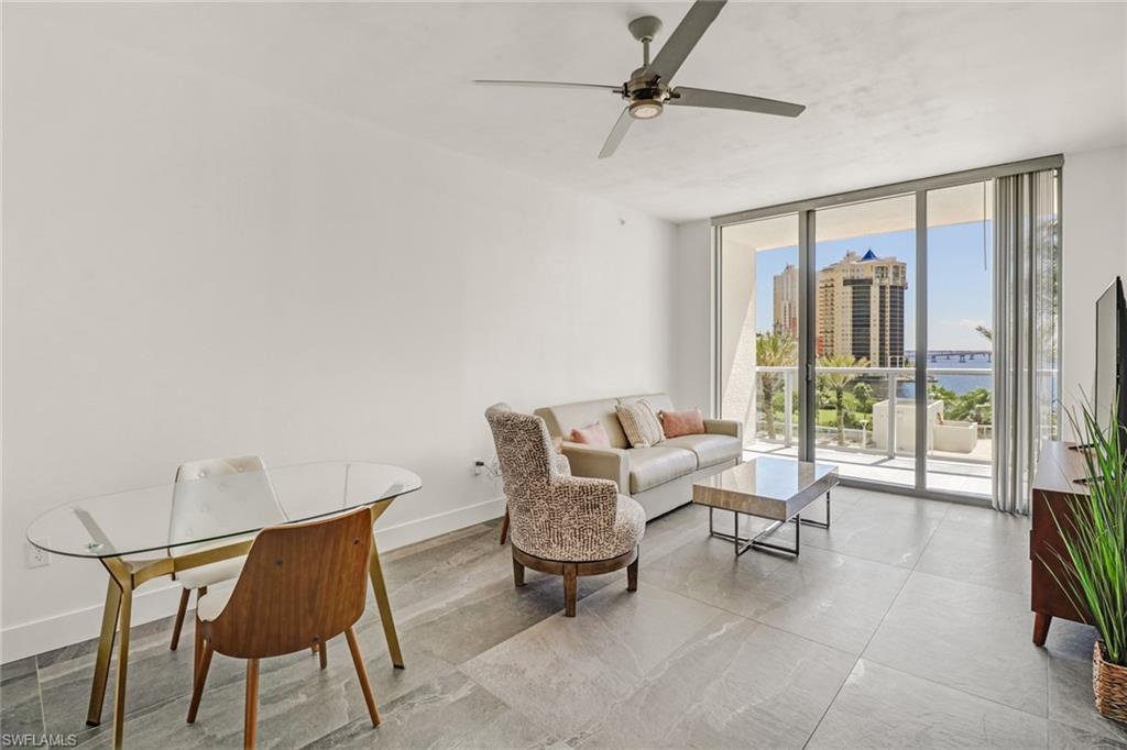 3000 Oasis Grand BLVD # 606