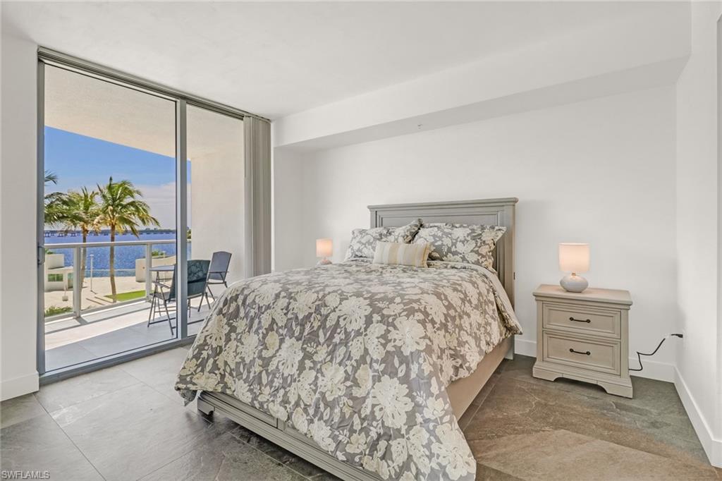 3000 Oasis Grand BLVD # 606