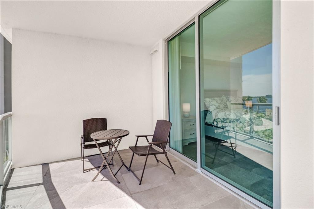 3000 Oasis Grand BLVD # 606