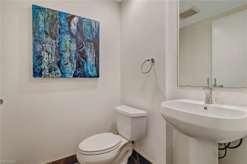 3000 Oasis Grand BLVD # 606