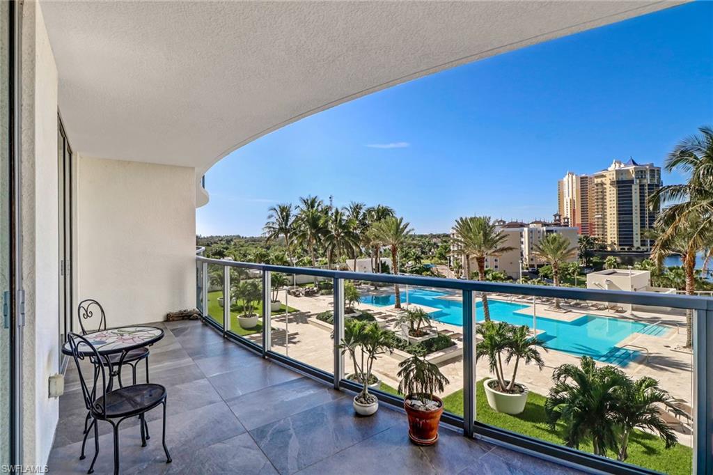 3000 Oasis Grand BLVD # 606