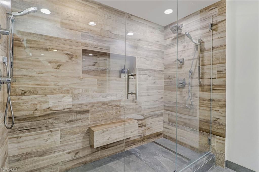 3000 Oasis Grand BLVD # 606