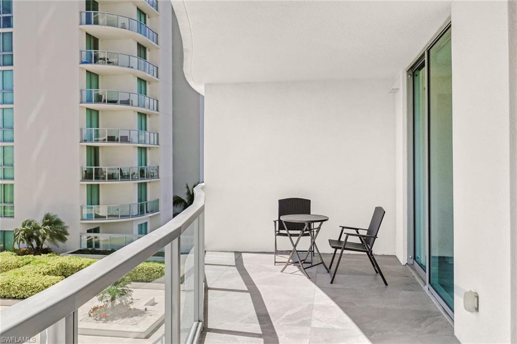 3000 Oasis Grand BLVD # 606