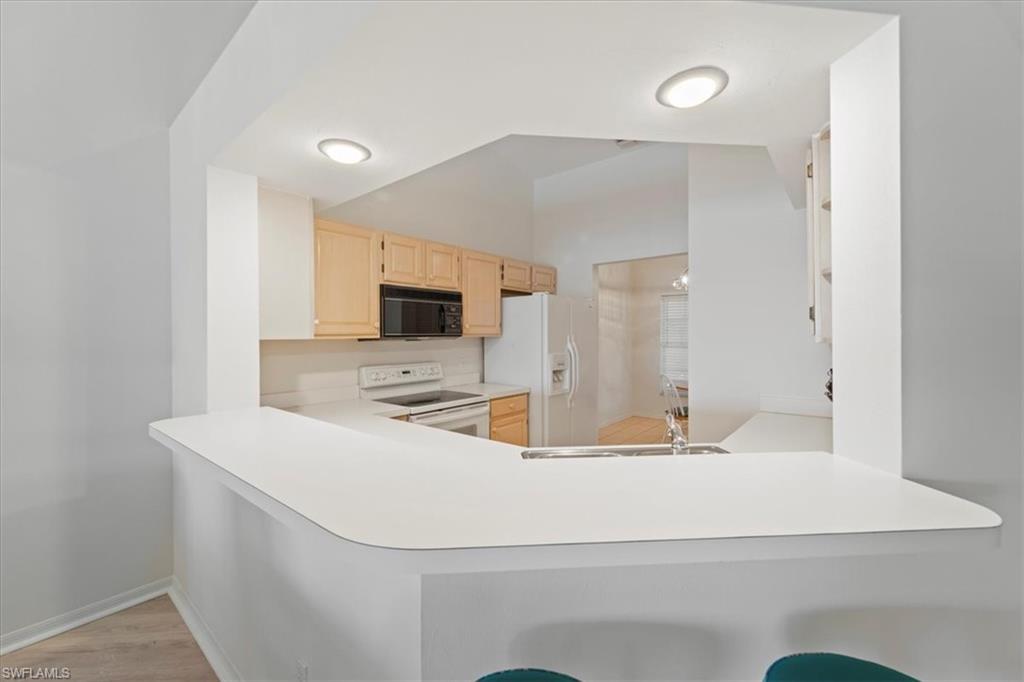 9856 Costa Mesa LN # 609