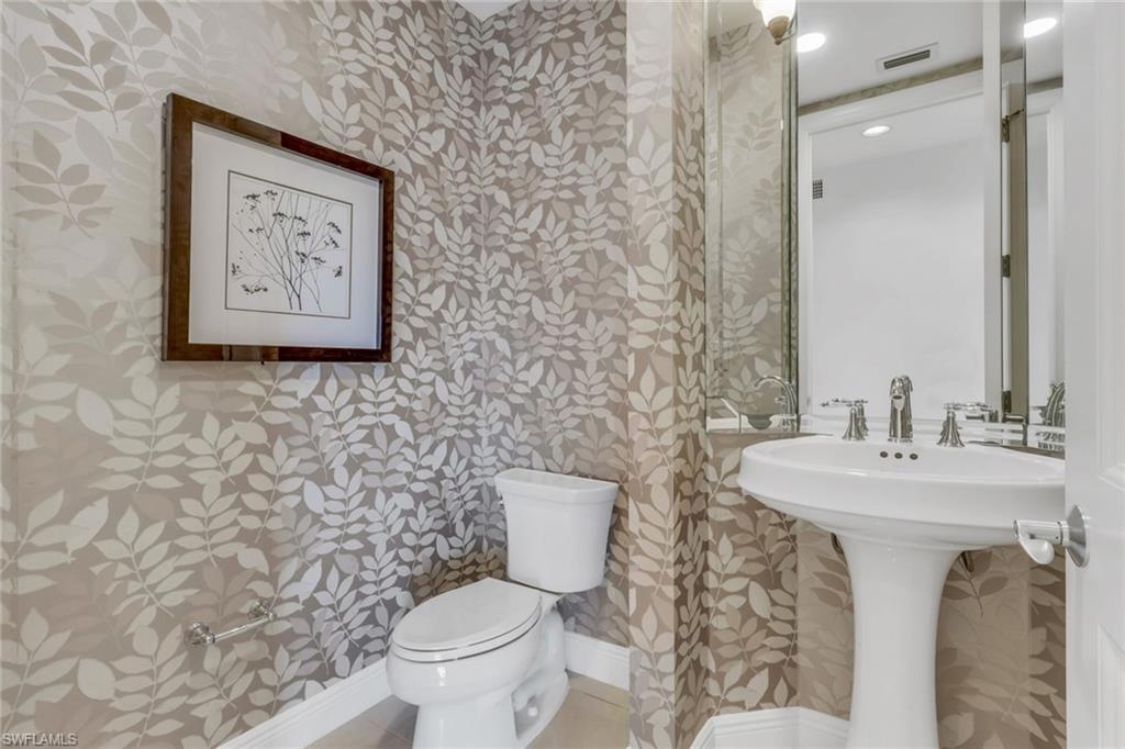 1540 5th AVE S # 303D, NAPLES Unit: 303D