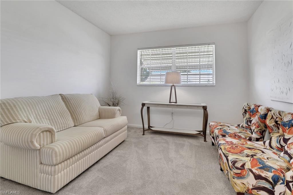 7032 Cedarhurst DR