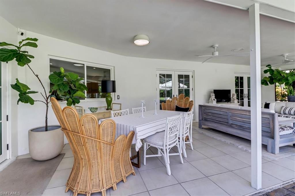 701 Harbour DR