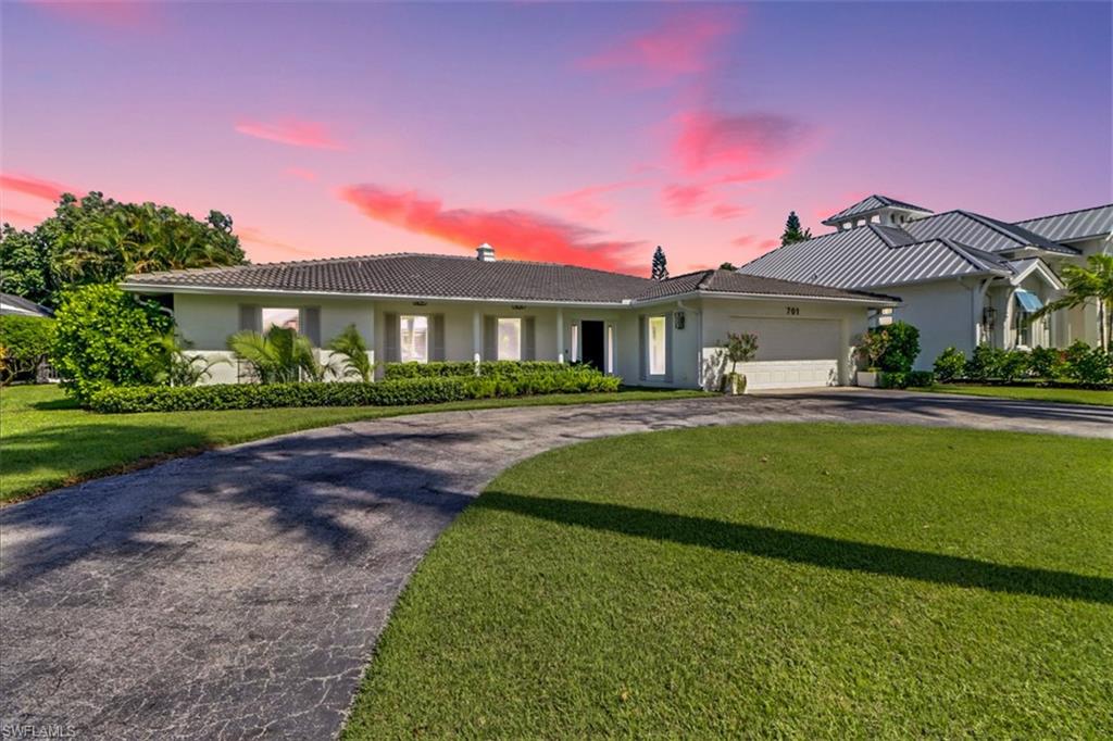 701 Harbour DR