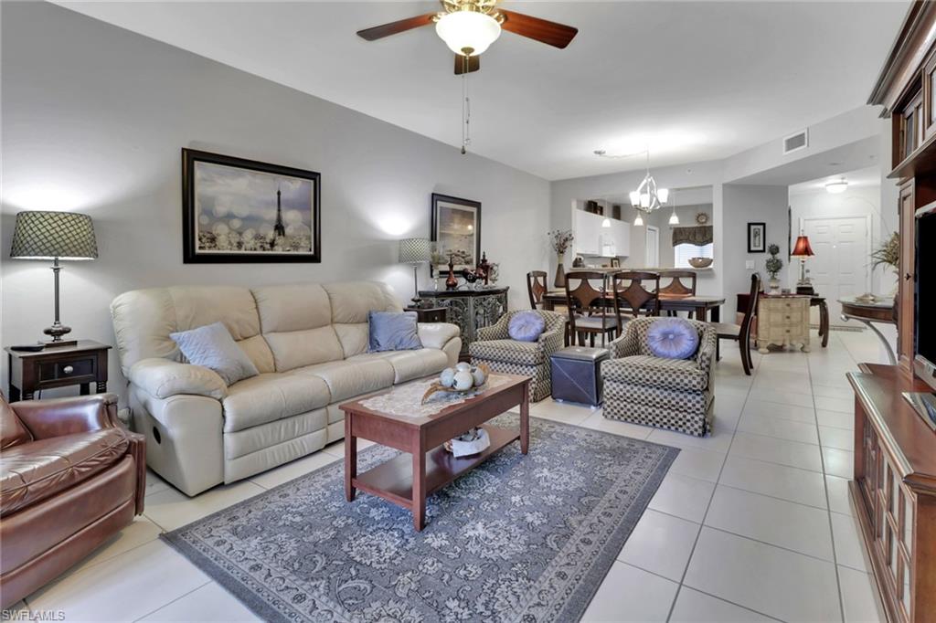 7823 Regal Heron CIR # 105, NAPLES Unit: 105