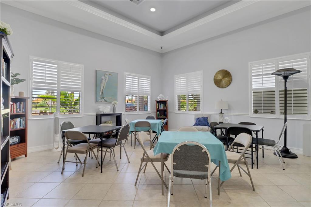 7823 Regal Heron CIR # 105, NAPLES Unit: 105