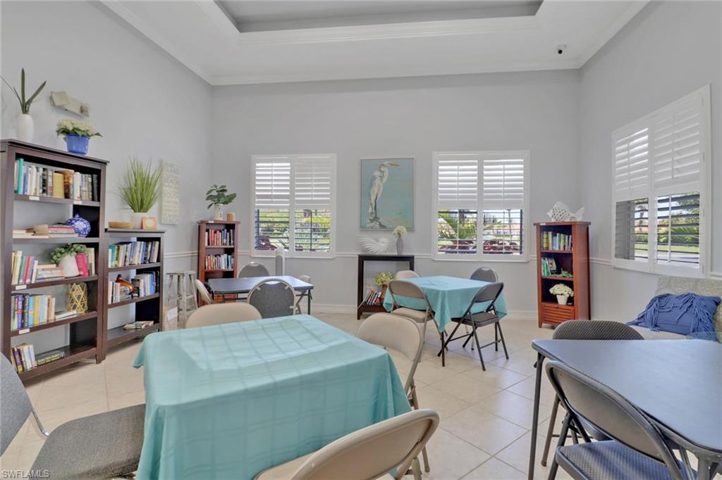 7823 Regal Heron CIR # 105, NAPLES Unit: 105
