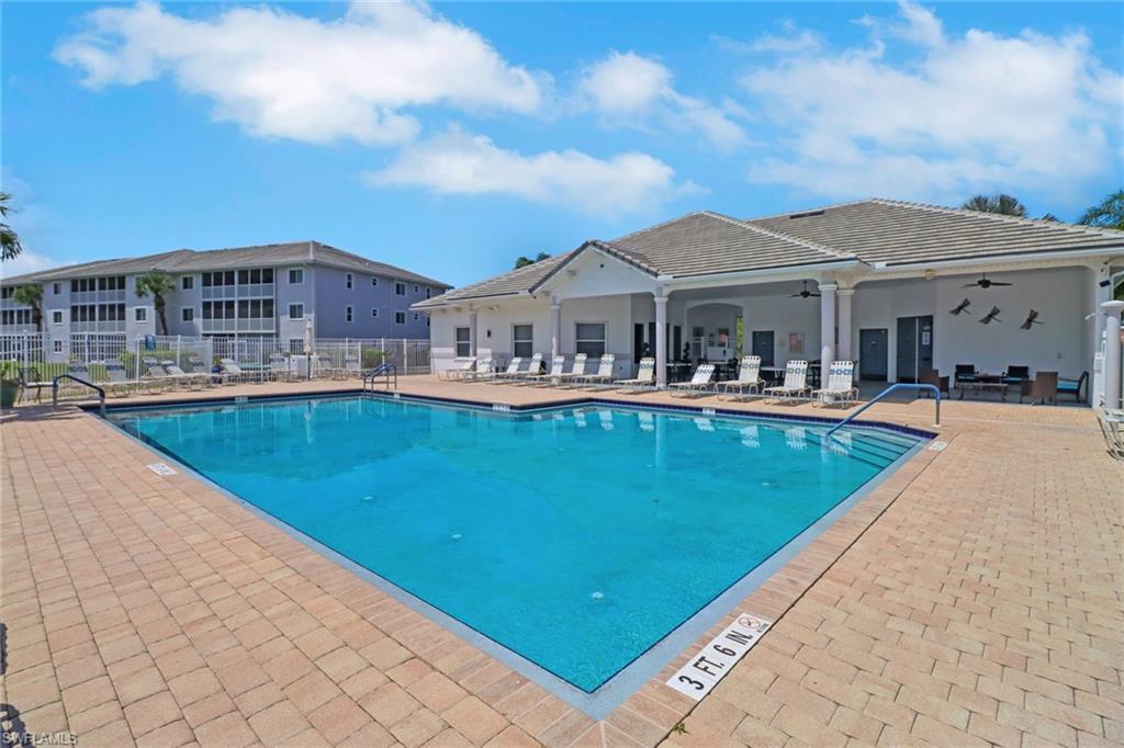 7823 Regal Heron CIR # 105, NAPLES Unit: 105