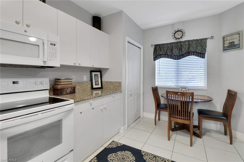7823 Regal Heron CIR # 105, NAPLES Unit: 105